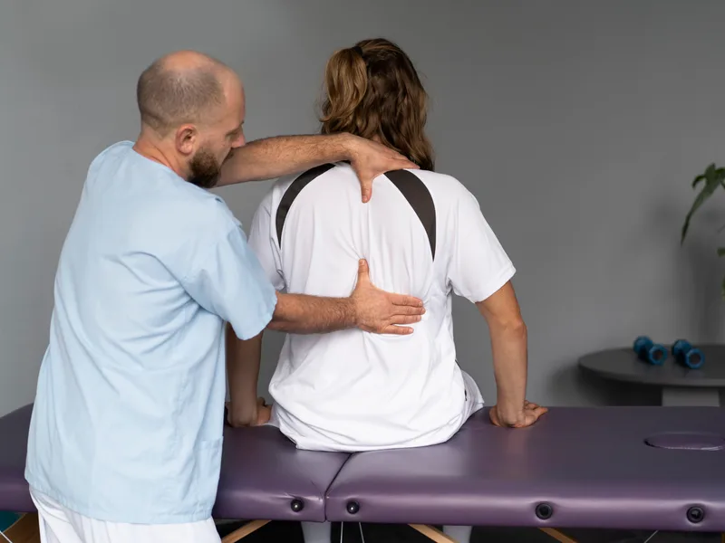 Knee Decompression at Alma Sana Chiropractic Studio in Tucson