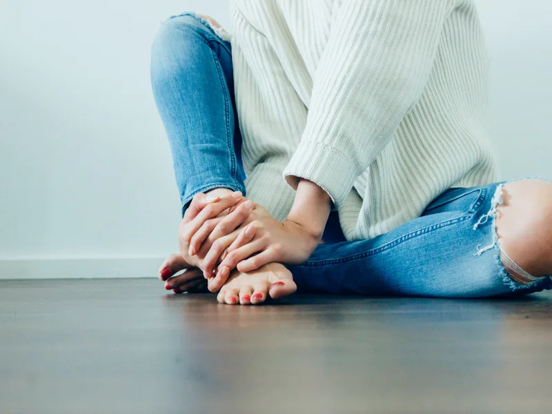 Alma Sana Chiropractic Studio treating neuropathy in Tucson