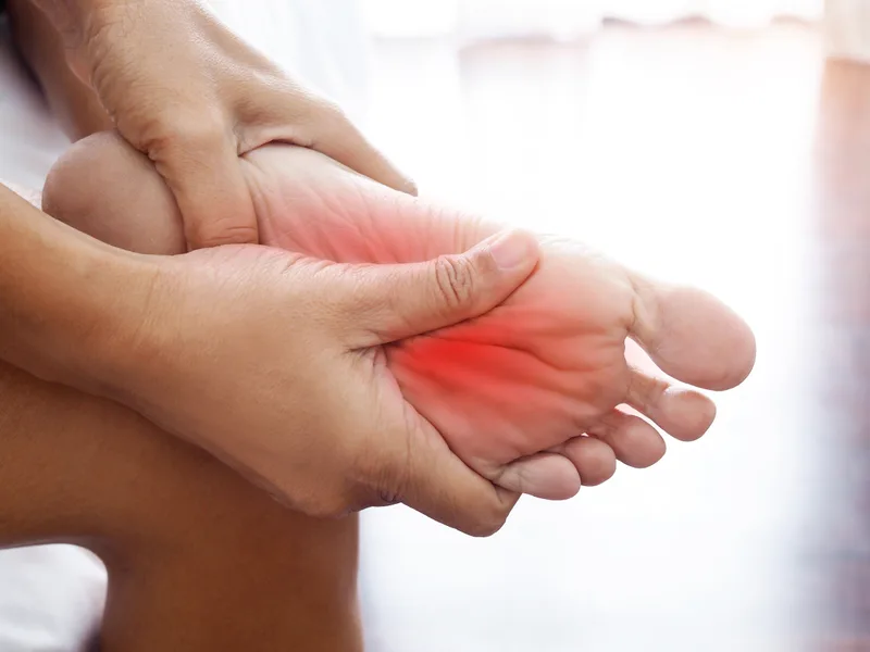 How Alma Sana Chiropractic Studio treats plantar fasciitis in Tucson