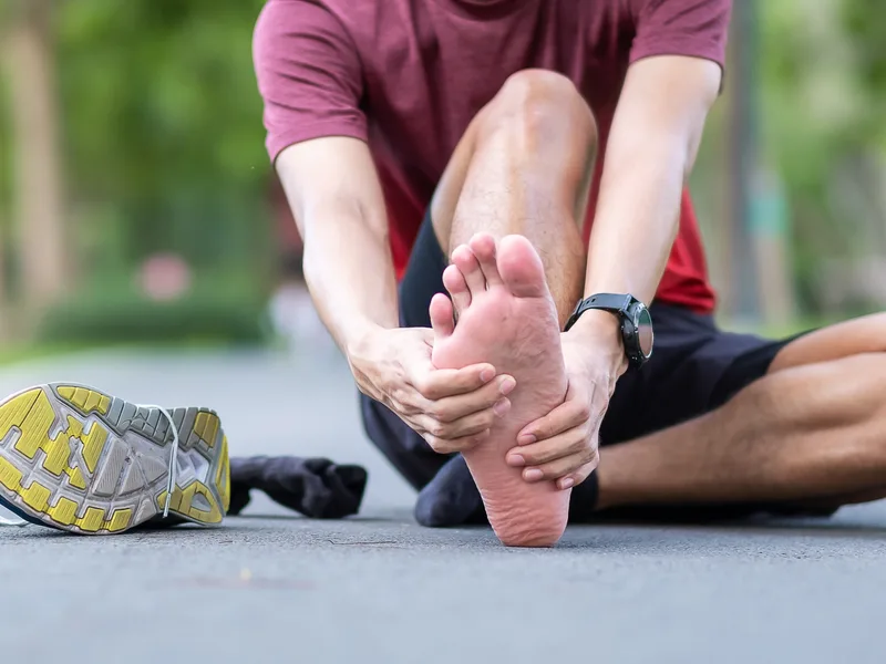 Alma Sana Chiropractic Studio treating plantar fasciitis in Tucson